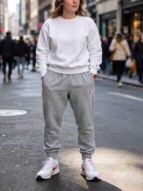 Champion Men's Size M Light Gray Jogger Sweatpants Logo Athletic Fleece Pants